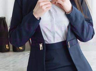 花漾show – 柴婉艺Averie这组私拍，她的蕾丝大概在讲着不为人知的浪漫。