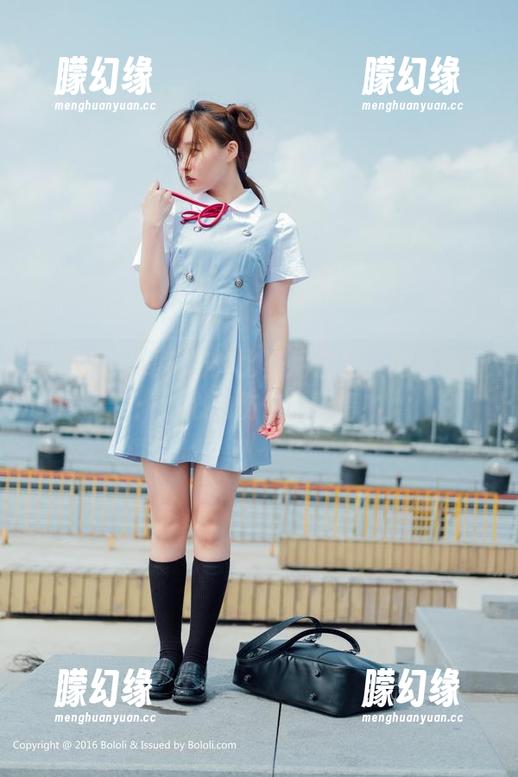 菠萝社 - 夏美酱的比基尼合集，免费预警：小心灼伤你的眼睛！