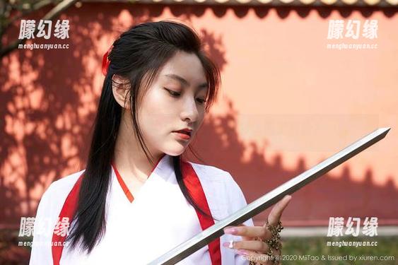 蜜桃社 - 铃木的黑丝新章，图集里藏了些啥？