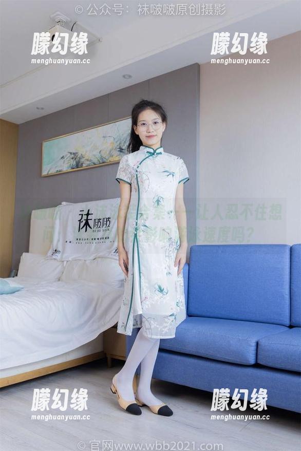 袜啵啵 - 小沫泳装合集——让人忍不住想问：泳装真的会影响游泳速度吗？