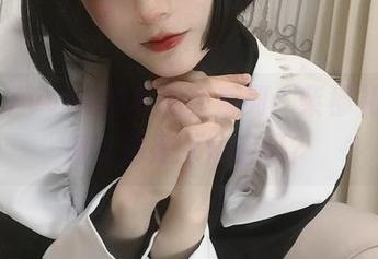 起起子vvvv的私拍新系列：柴郡礼服，所以这是个童话吗？