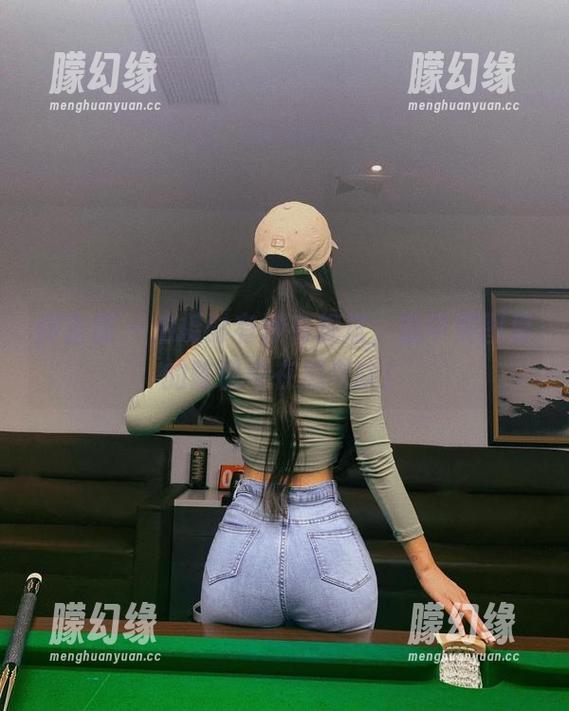 微密圈 - 拍摄时有没有想过，镜中美图里的陈佩奇在思考啥！