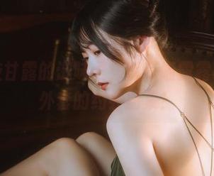 在杨枝甘露的滋味里，香草喵露露与紫色外套的约会图集！