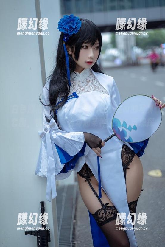 白色旗袍的缱绻，鬼畜瑶在不在w的写真套图，恍惚间莫名勾起某种情绪，真想探个究竟。