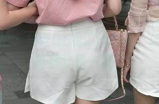 魔镜街拍 – 黑丝OL的工作小记，婷婷的写真集分享一波！