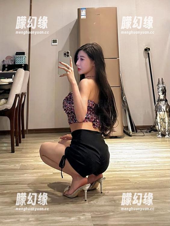 微密圈 - 浴缸里的黎允熙baby：我敢打赌，你没见过这样的写真下载吧！