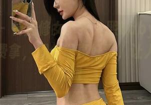 微密圈 – 长腿修女？黎允熙baby，原图任你免费拿，腿伸得真好看，让人想多看几眼。